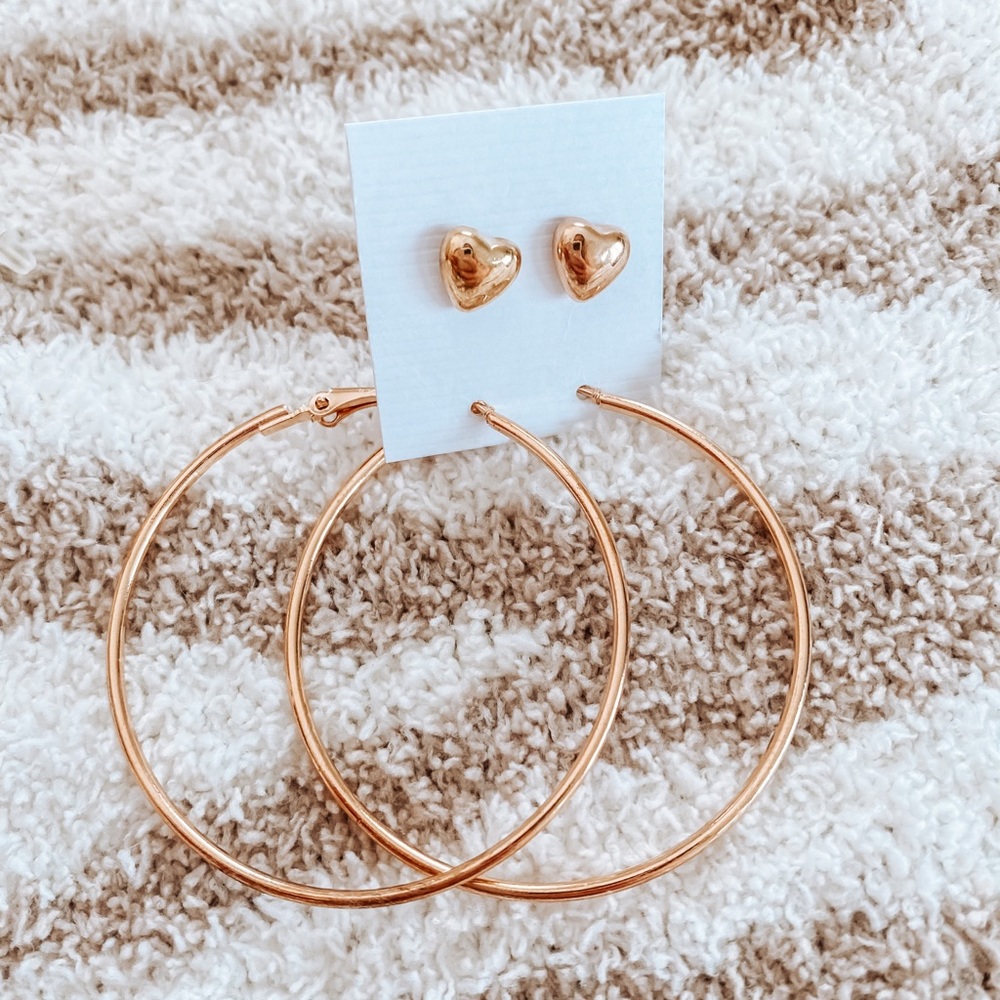 fashion earrings set of hoop and heart stud